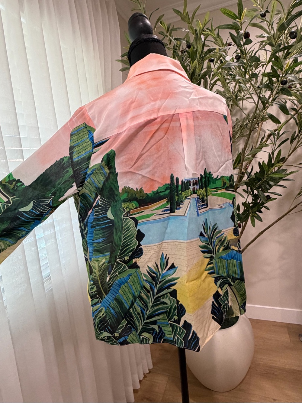Alice + Olivia Multicolor Tropical Print Button-Up Blouse - Picture 4 of 7